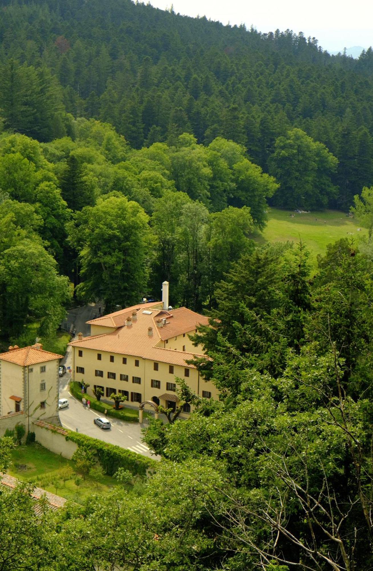Hotel Rifugio La Foresta Валломброса Екстер'єр фото