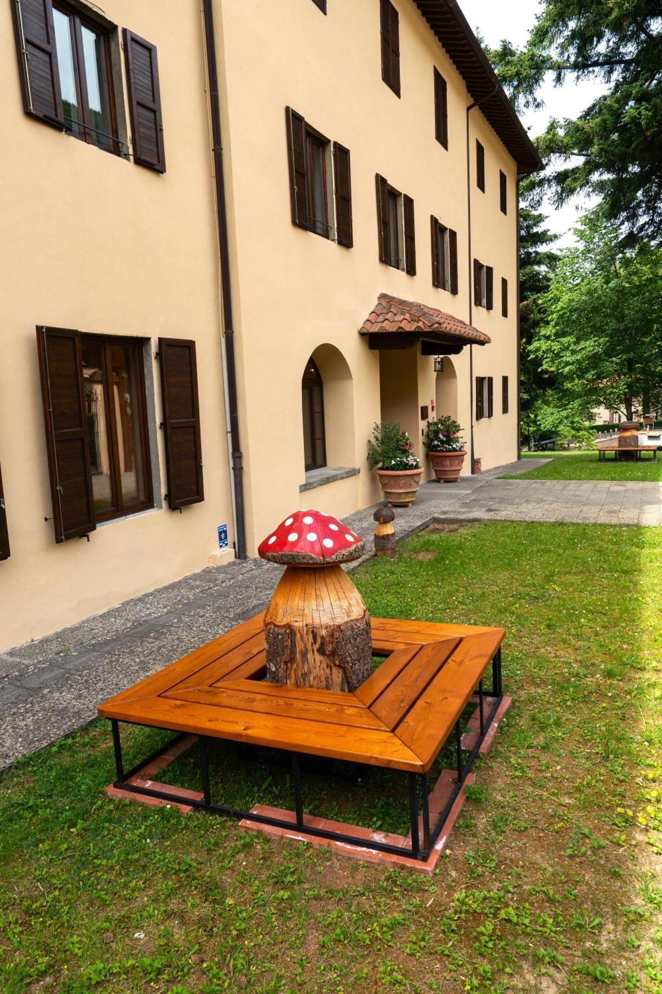 Hotel Rifugio La Foresta Валломброса Екстер'єр фото