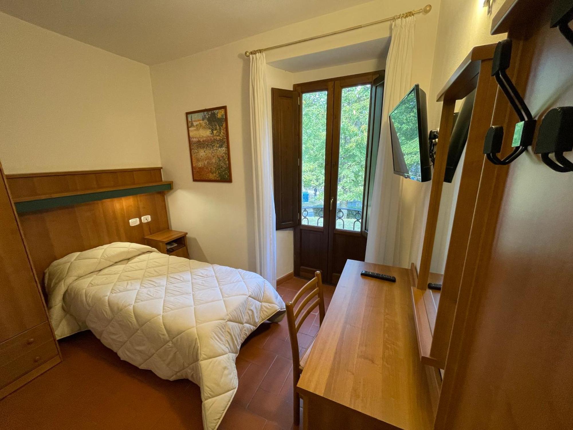 Hotel Rifugio La Foresta Валломброса Екстер'єр фото